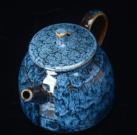 blue teapot