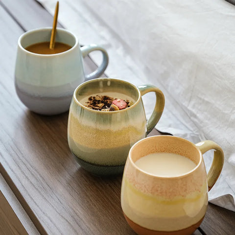 Row of mugs with drink