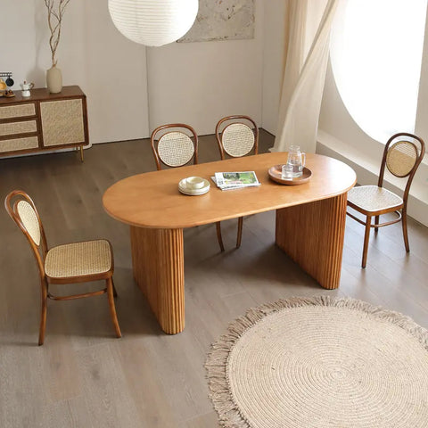 Dining table in kitchen with 4 chairs